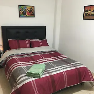 Dorado Airport & Quarto em Acomodações Particulares